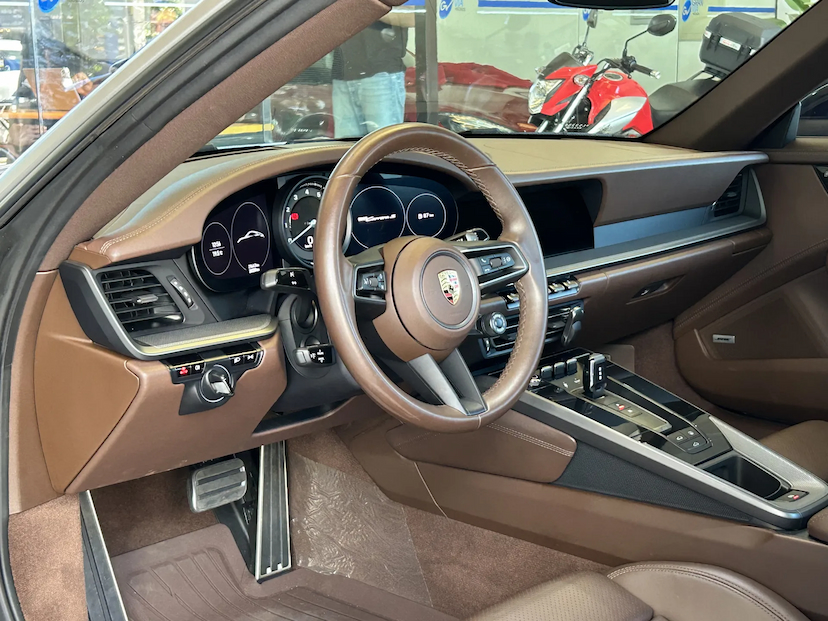 Foto do veículo PORSCHE 911 3.0 24V H6 GASOLINA CARRERA S PDK 2020 20.333 KM R$ 718.000,00