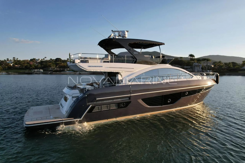 Foto do veículo SCHAEFER PHANTOM 660 0 MILHAS 15.200.000,00