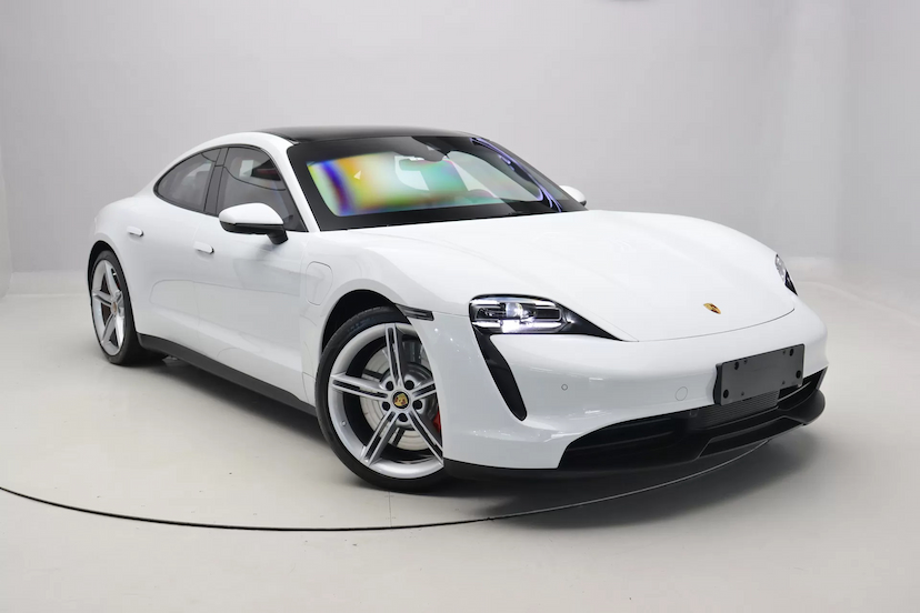 Foto do veículo PORSCHE TAYCAN 4S ELÉTRICO 2023 9.800 KM R$ 590.000,00