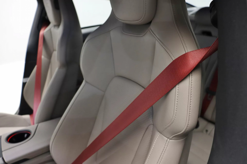 Foto do veículo PORSCHE TAYCAN 4S ELÉTRICO 2023 9.800 KM R$ 590.000,00
