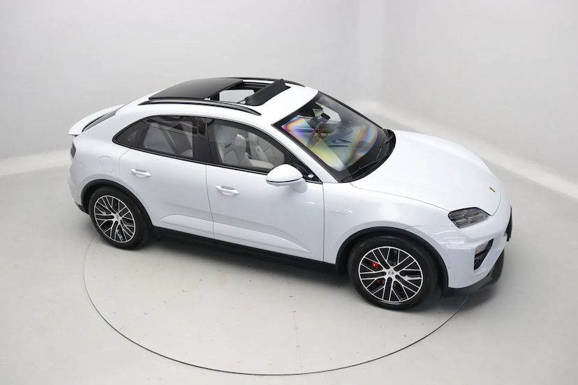 Foto do veículo PORSCHE MACAN 4S ELÉTRICO 2025 27.100 KM R$ 790.000,00