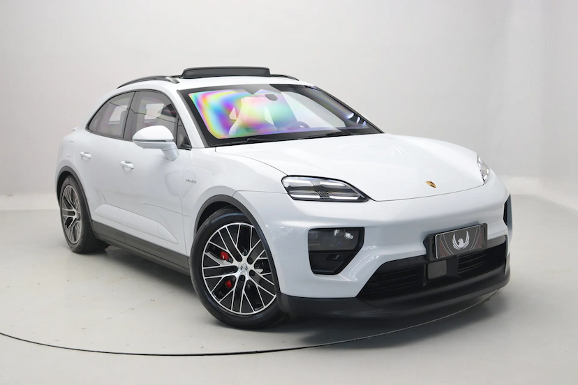 Foto do veículo PORSCHE MACAN 4S ELÉTRICO 2025 27.100 KM R$ 790.000,00