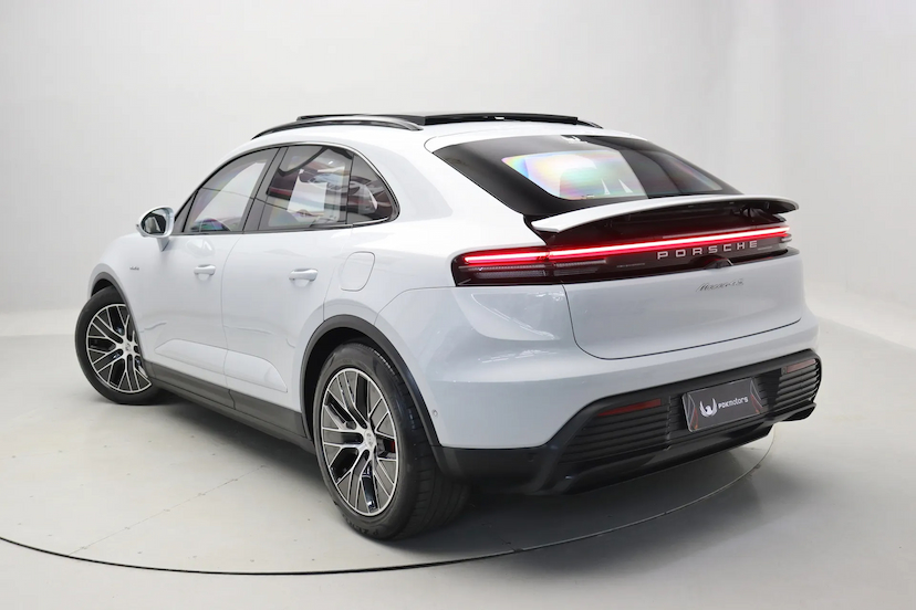 Foto do veículo PORSCHE MACAN 4S ELÉTRICO 2025 27.100 KM R$ 790.000,00