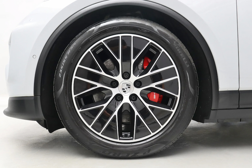 Foto do veículo PORSCHE MACAN 4S ELÉTRICO 2025 27.100 KM R$ 790.000,00
