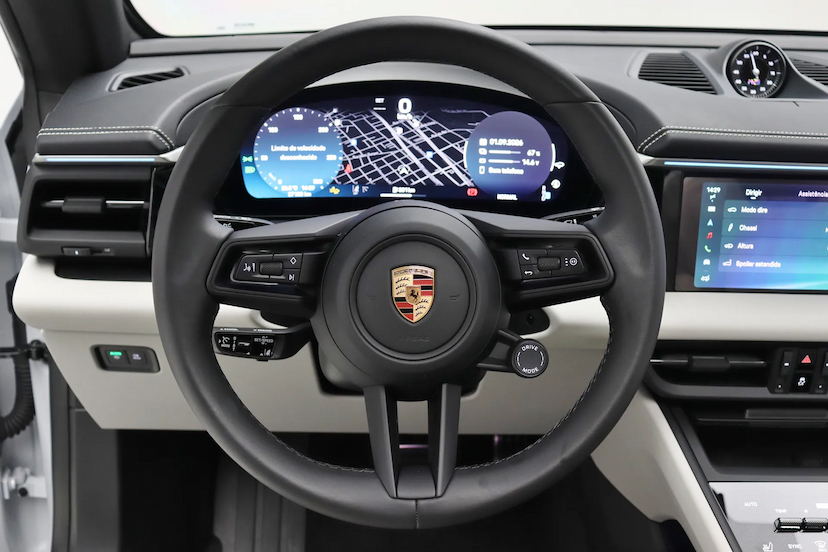 Foto do veículo PORSCHE MACAN 4S ELÉTRICO 2025 27.100 KM R$ 790.000,00