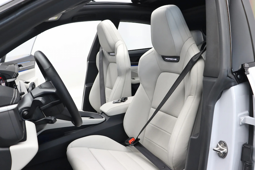Foto do veículo PORSCHE MACAN 4S ELÉTRICO 2025 27.100 KM R$ 790.000,00