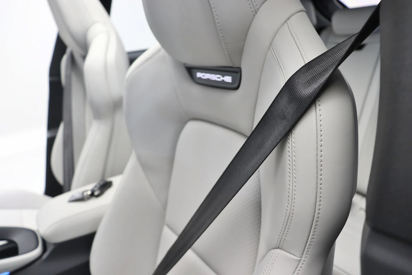 Foto do veículo PORSCHE MACAN 4S ELÉTRICO 2025 27.100 KM R$ 790.000,00