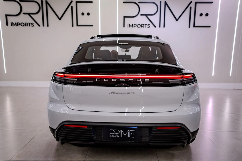 Foto do veículo PORSCHE MACAN 4S ELÉTRICO 2025 7.900 KM R$ 798.900,00