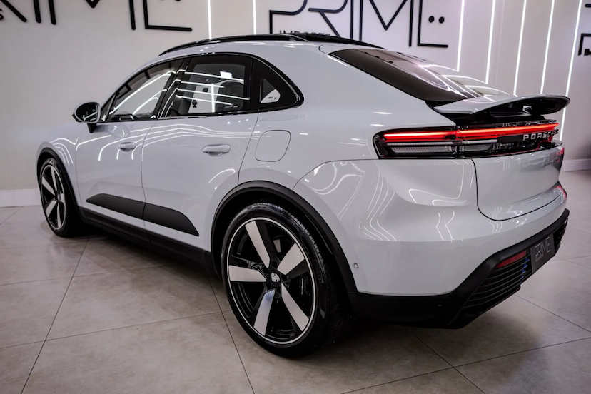 Foto do veículo PORSCHE MACAN 4S ELÉTRICO 2025 7.900 KM R$ 798.900,00