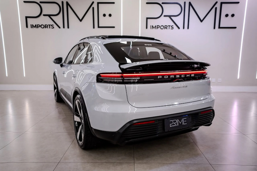 Foto do veículo PORSCHE MACAN 4S ELÉTRICO 2025 7.900 KM R$ 798.900,00