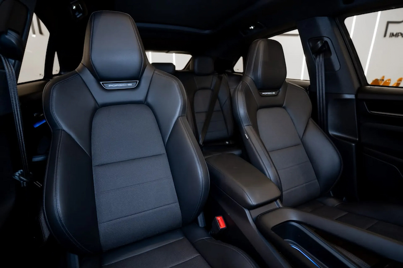 Foto do veículo PORSCHE MACAN 4S ELÉTRICO 2025 7.900 KM R$ 798.900,00