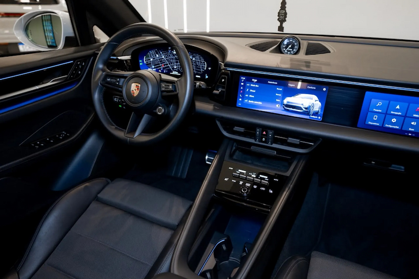 Foto do veículo PORSCHE MACAN 4S ELÉTRICO 2025 7.900 KM R$ 798.900,00
