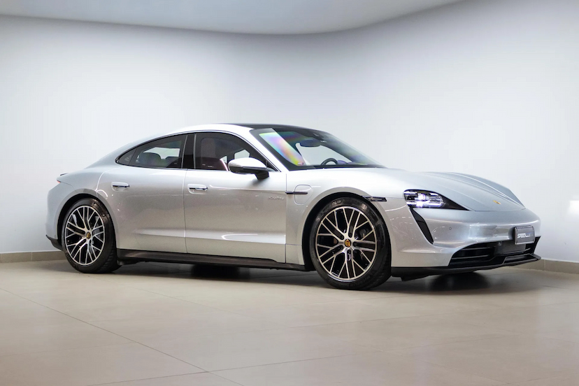 Foto do veículo PORSCHE TAYCAN ELÉTRICO 2021 8.575 KM R$ 450.000,00