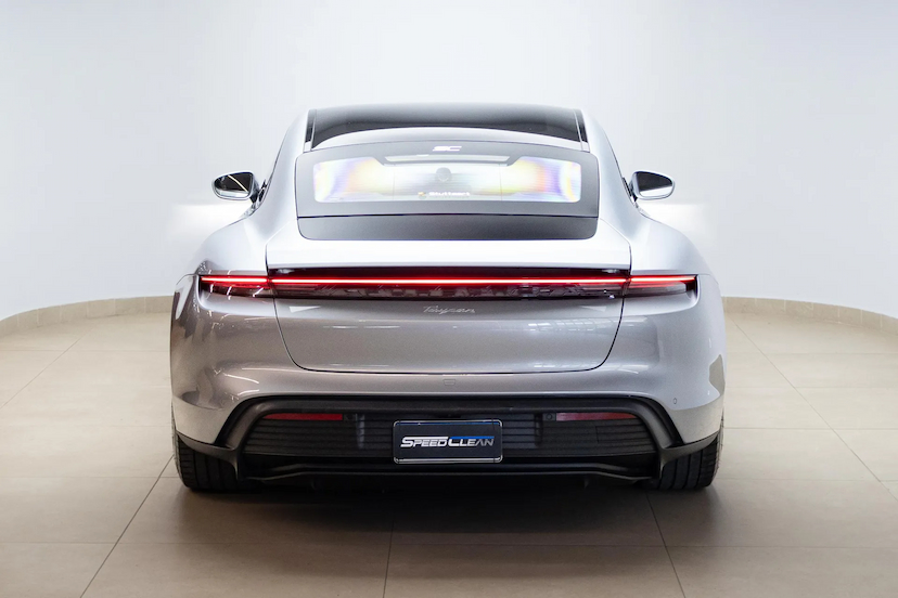 Foto do veículo PORSCHE TAYCAN ELÉTRICO 2021 8.575 KM R$ 450.000,00