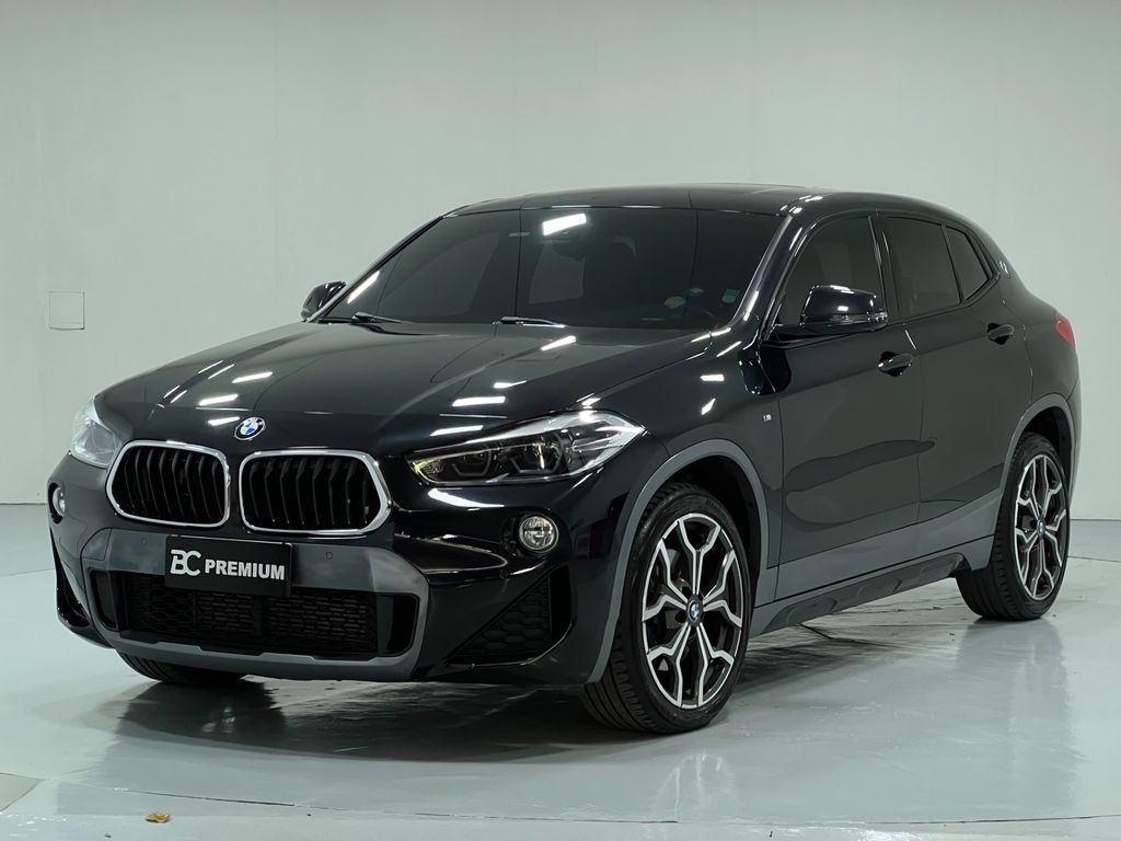 Foto do veículo BMW X2 BMW X2 SDRIVE 20i M Sp/M Sp 2.0 TB Flex Aut - Preto - 2019 2018/2019 97.461 KM R$ 159.900,00