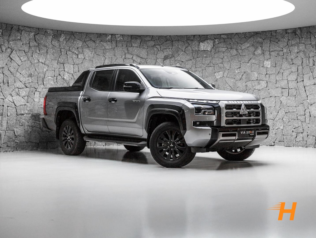 Foto do veículo MITSUBISHI TRITON KATANA 2.4 4X4 TB DIESEL AUT. 2025/2026 9.967 KM R$ 319.000,00