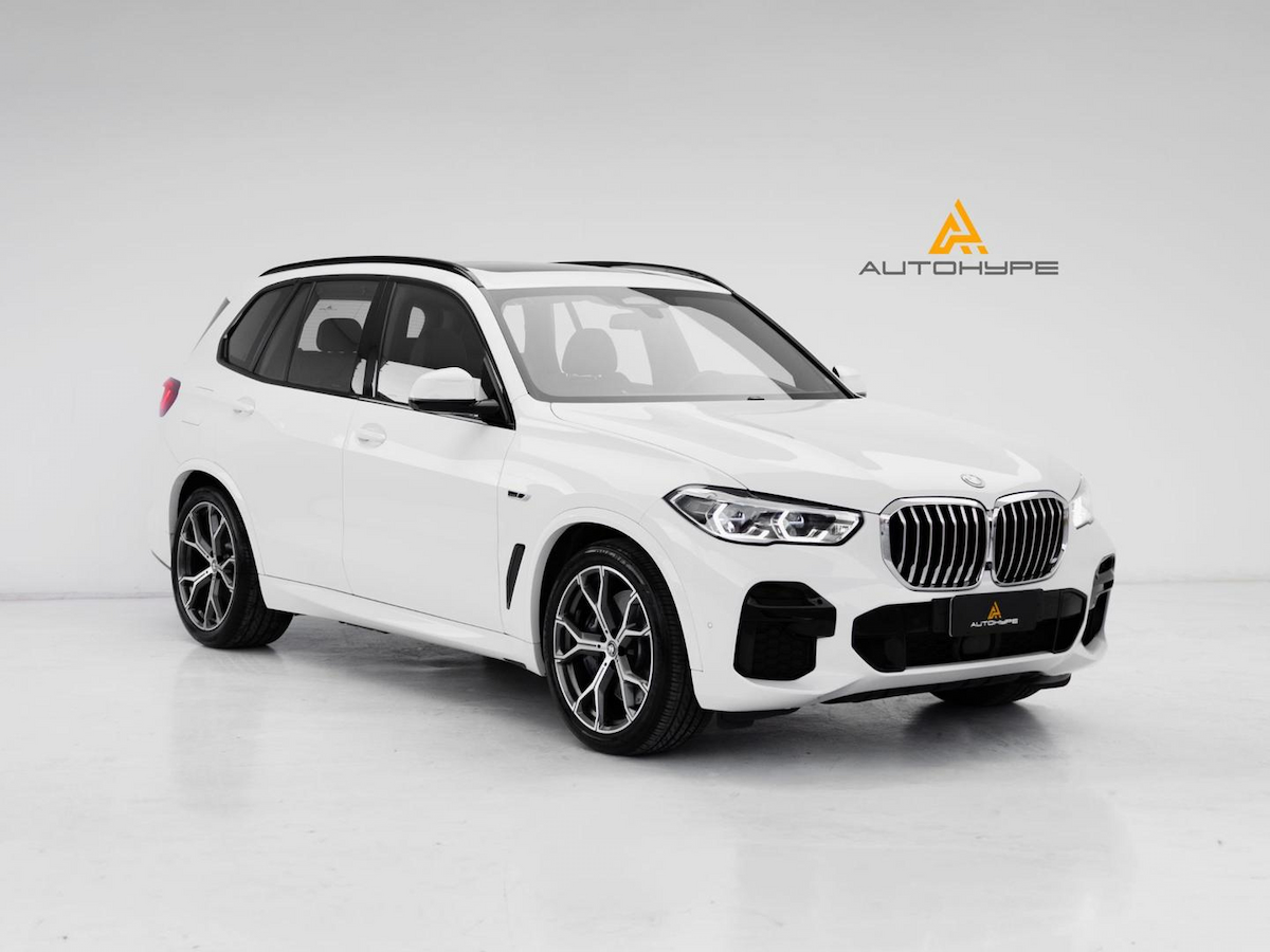 Foto do veículo BMW X5 45E M SPORT 2022/2023 33.119 KM R$ 419.000,00