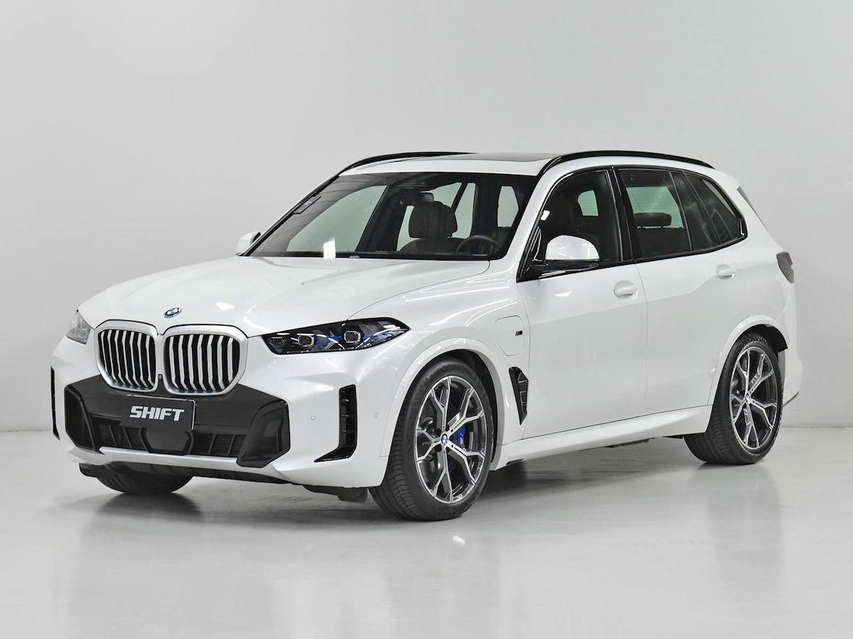 Foto do veículo BMW X5 XDRIVE 50E 3.0 M SPORT AUT. (HIBRIDO) 2025/2026 13.105 KM R$ 725.000,00