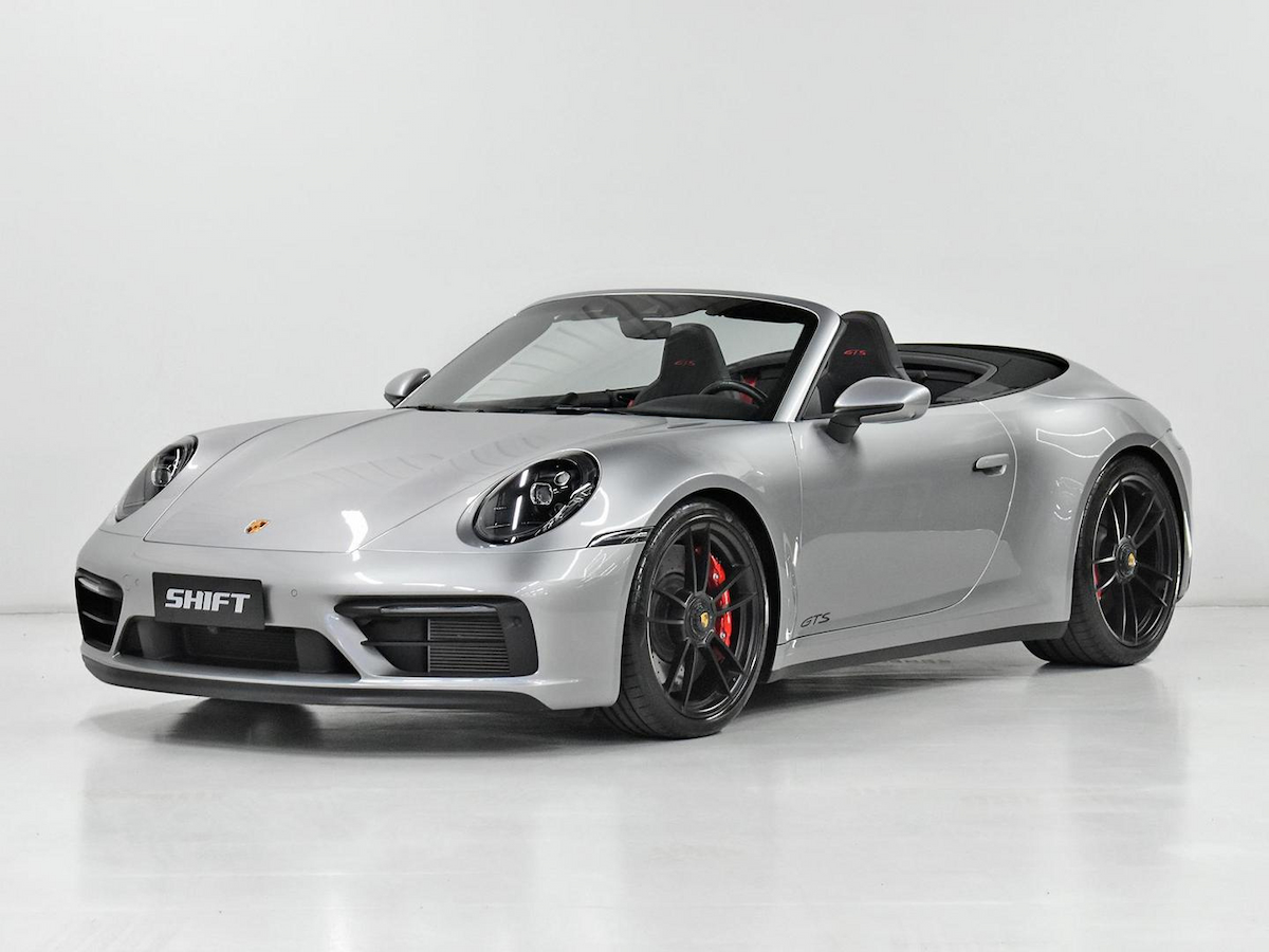 Foto do veículo PORSCHE 911 CARRERA 4 GTS CABRI. 3.0 24V (992) 2023/2024 5.855 KM R$ 1.075.000,00