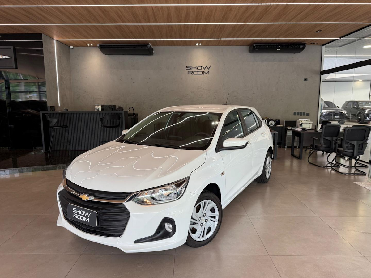 Foto do veículo CHEVROLET ONIX 10MT LT2 2023/2024 50.000 KM R$ 64.000,00