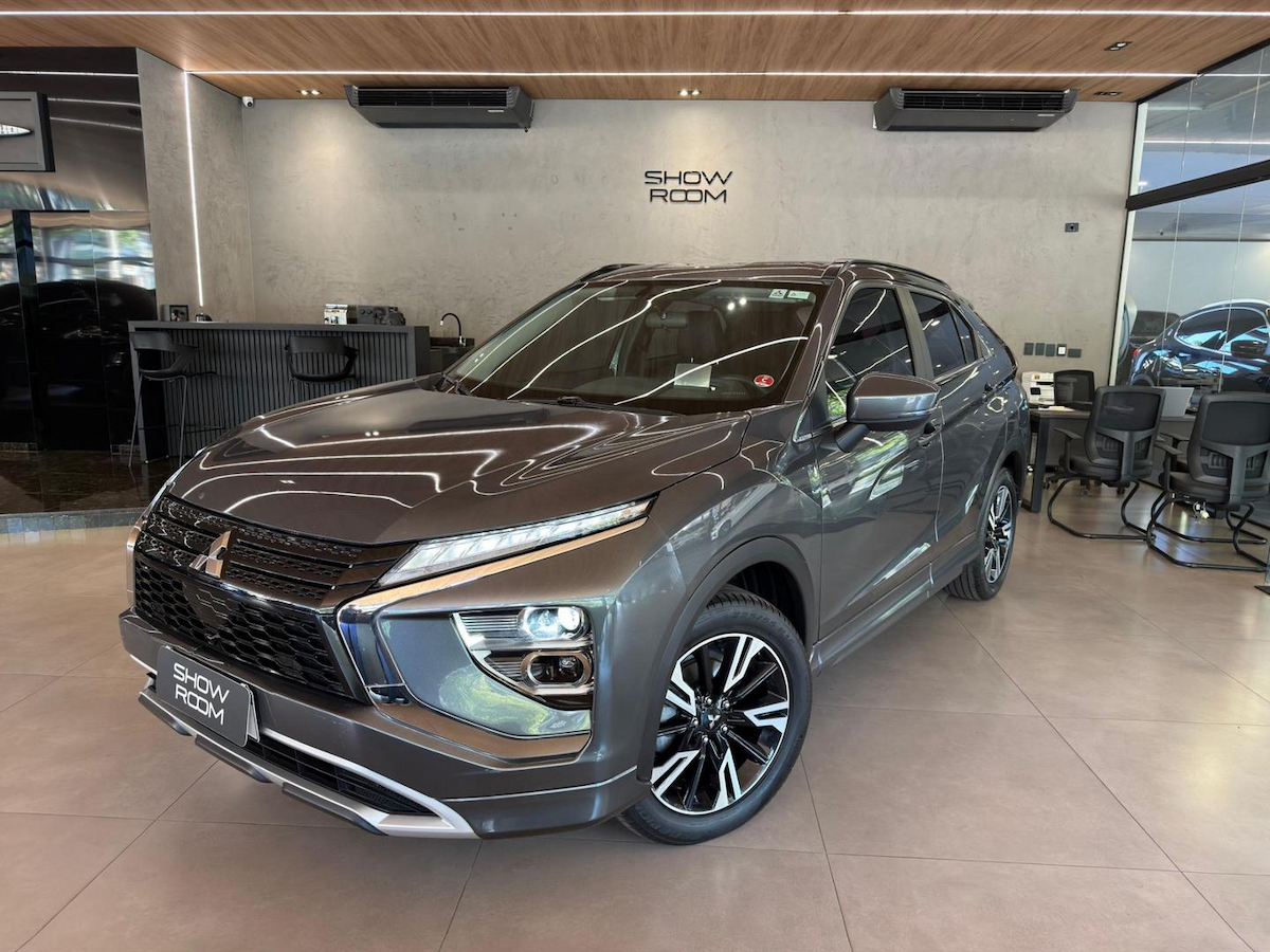 Foto do veículo MITSUBISHI ECLIPSE CR HPE 2023/2024 24.098 KM R$ 141.000,00