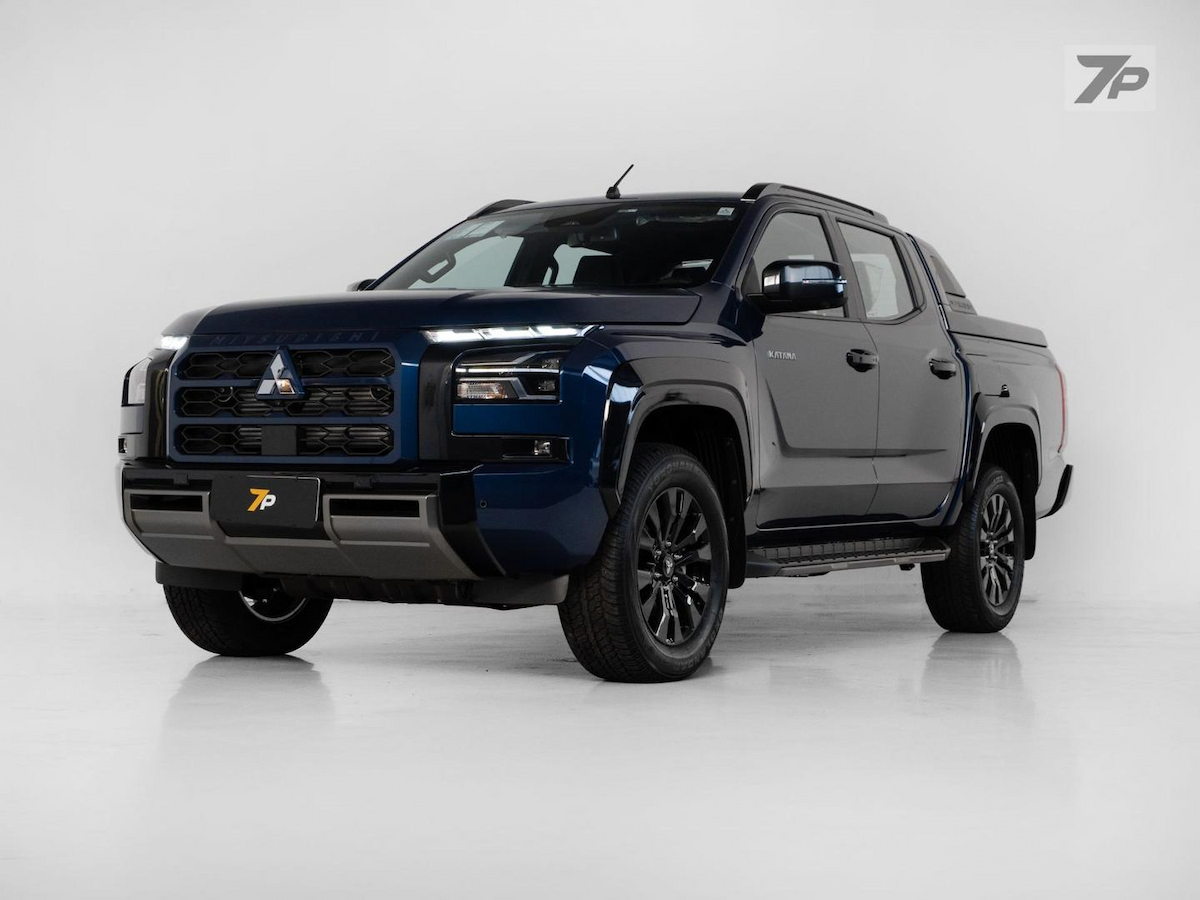 Foto do veículo MITSUBISHI TRITON KATANA 2.4 CD 4X4 TB DIESEL AUT. 2025/2026 10 KM R$ 332.500,00