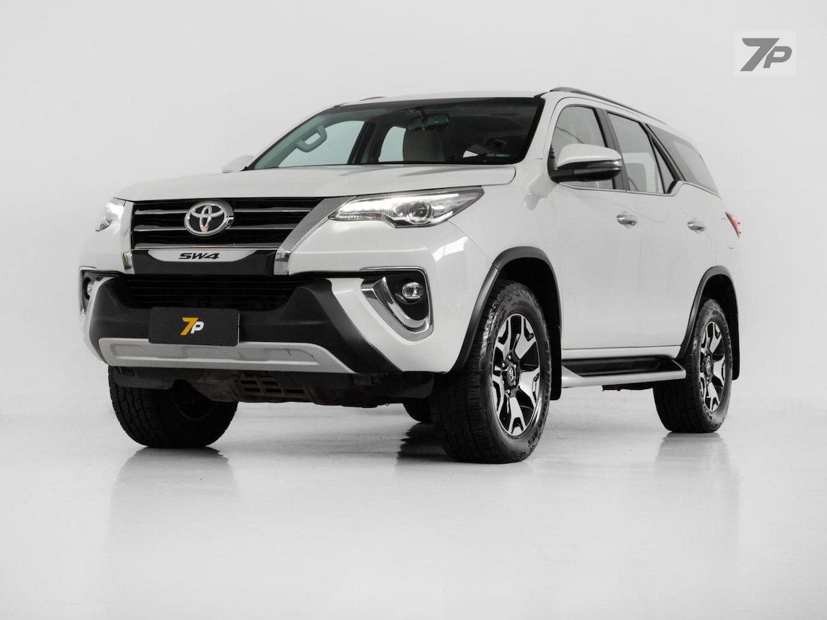 Foto do veículo TOYOTA HILUX SWDMDA4JD 2019/2019 173.105 KM R$ 247.000,00