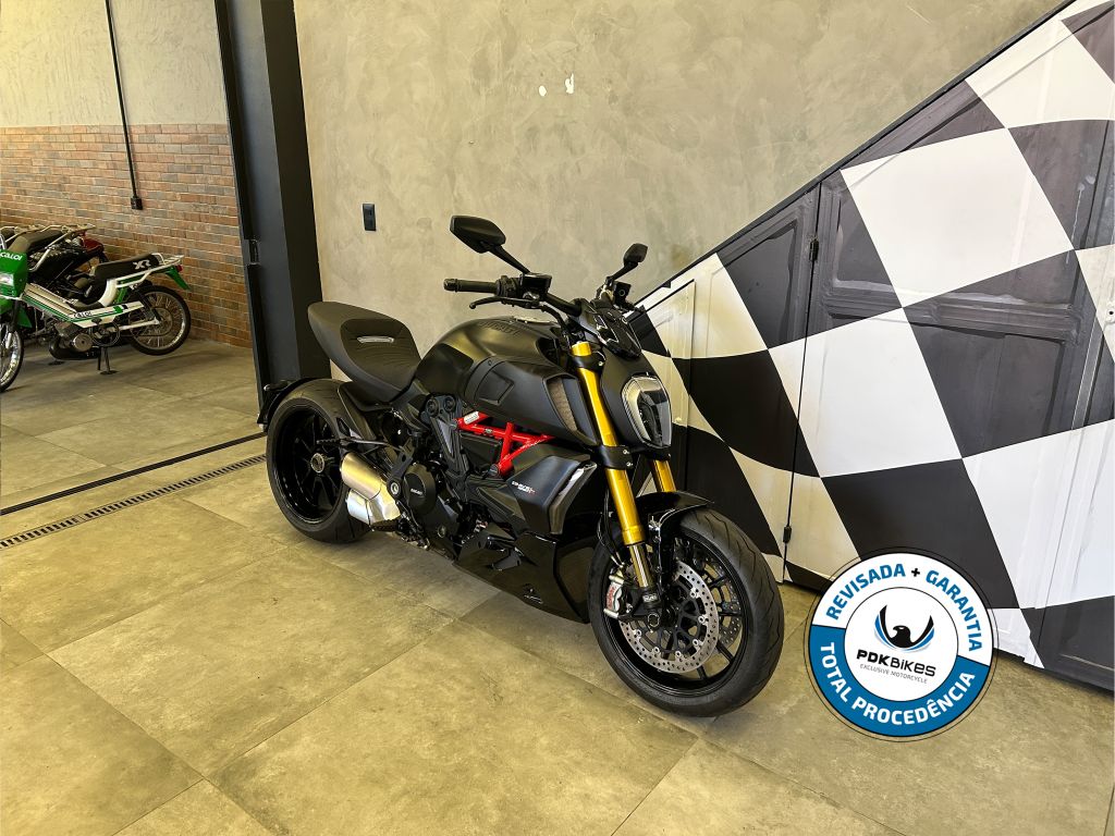 Foto do veiculo DUCATI DIAVEL 1260 S 