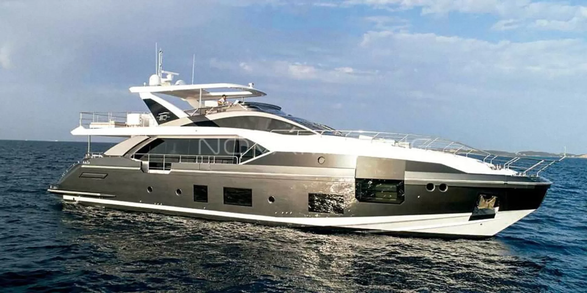 Azimut  - 27 Metri